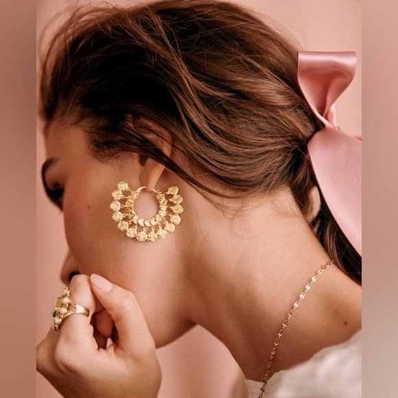 Sezane Jewelry - Sezane gold hoop earrings
